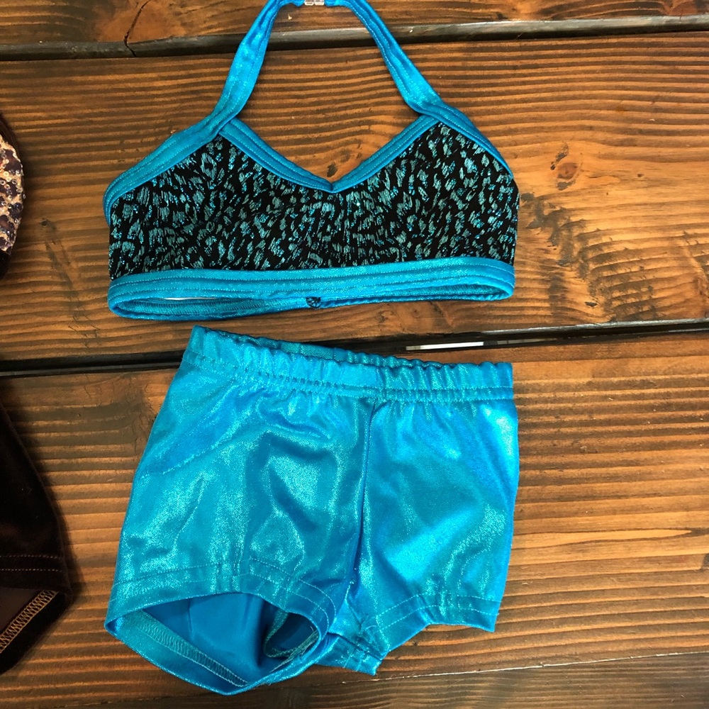 Two piece dance wear set.